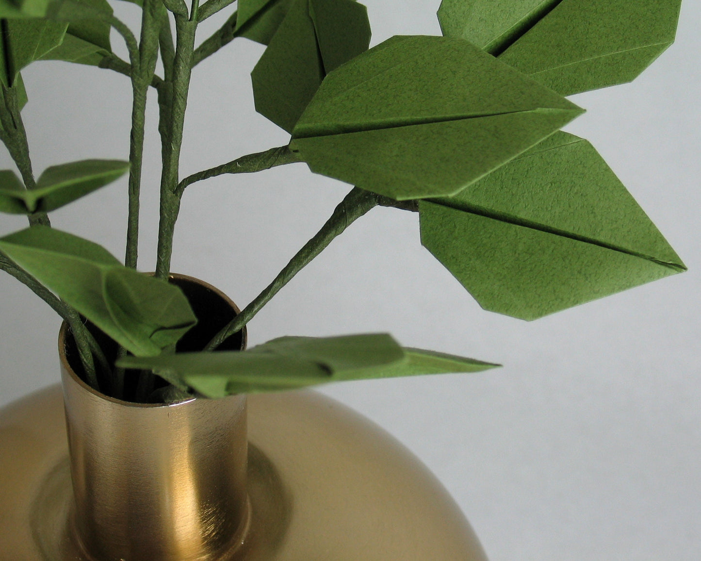 Origami Rose Bouquet: Long Stem Paper Flower Sculpture